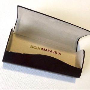 BCBG MAXAZRIA glasses case brown/black